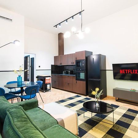 Luxury Peaceful Apartment By The St Stephen'S Basilica Budapest Kültér fotó