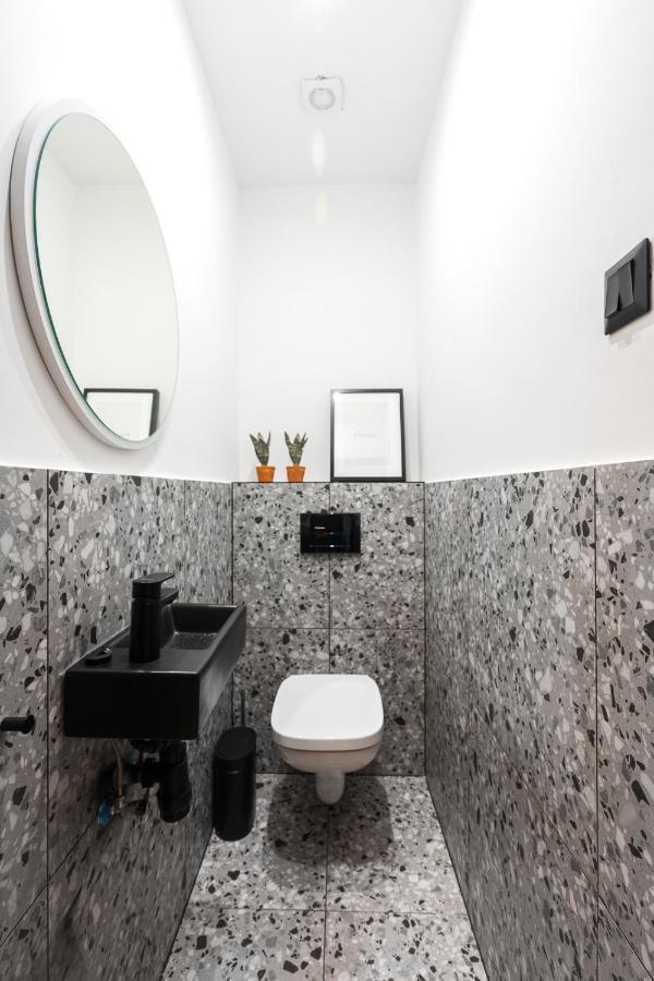 Luxury Peaceful Apartment By The St Stephen'S Basilica Budapest Kültér fotó
