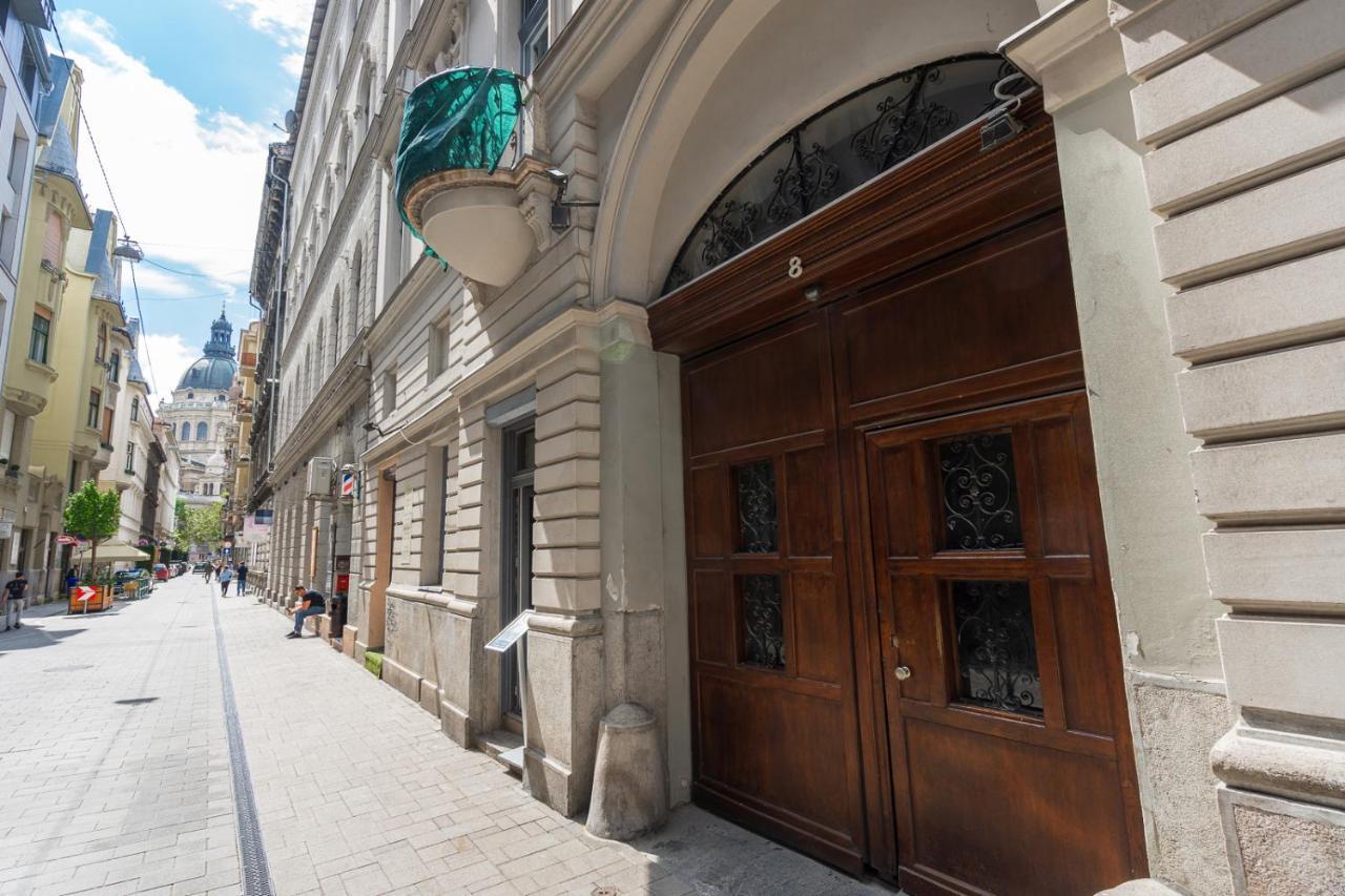 Luxury Peaceful Apartment By The St Stephen'S Basilica Budapest Kültér fotó